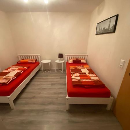 Ferienwohnung - Monteurwohnung Familie Houri Neupotz Kültér fotó